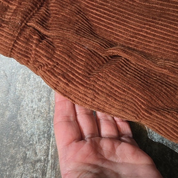 Sold - Picture 3 of 4